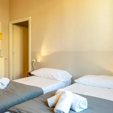 Guesthost - Bastione With Charming Terrace Apartment La Spezia