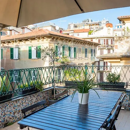 Guesthost - Bastione With Charming Terrace Apartment