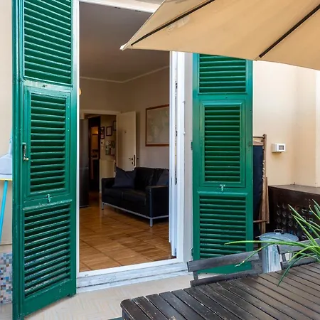 Apartment Guesthost - Bastione With Charming Terrace La Spezia